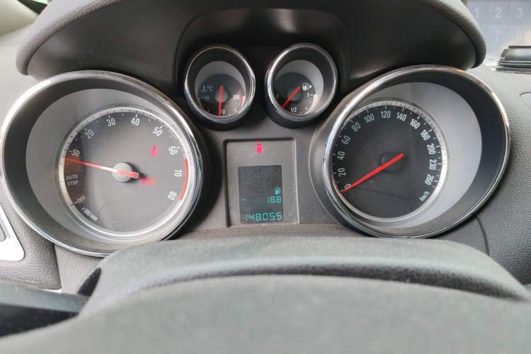 Used Buick Encore 2015 1.4T Manual Two-Wheel Drive Urban Advanced Model Instrument Cluster
