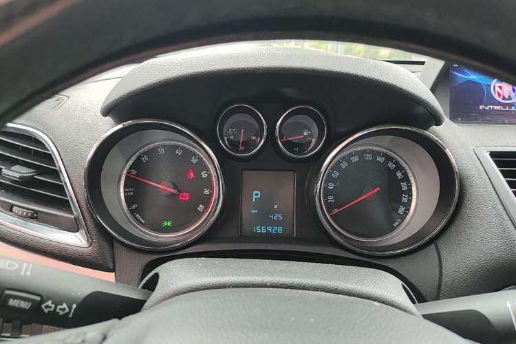 Used Buick Encore 2015 1.4T Automatic Two-Wheel Drive Urban Leading Model Instrument Cluster