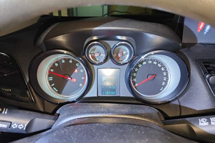 Used Buick Encore 2015 1.4T Automatic Two-Wheel Drive Urban Elite Version Instrument Cluster
