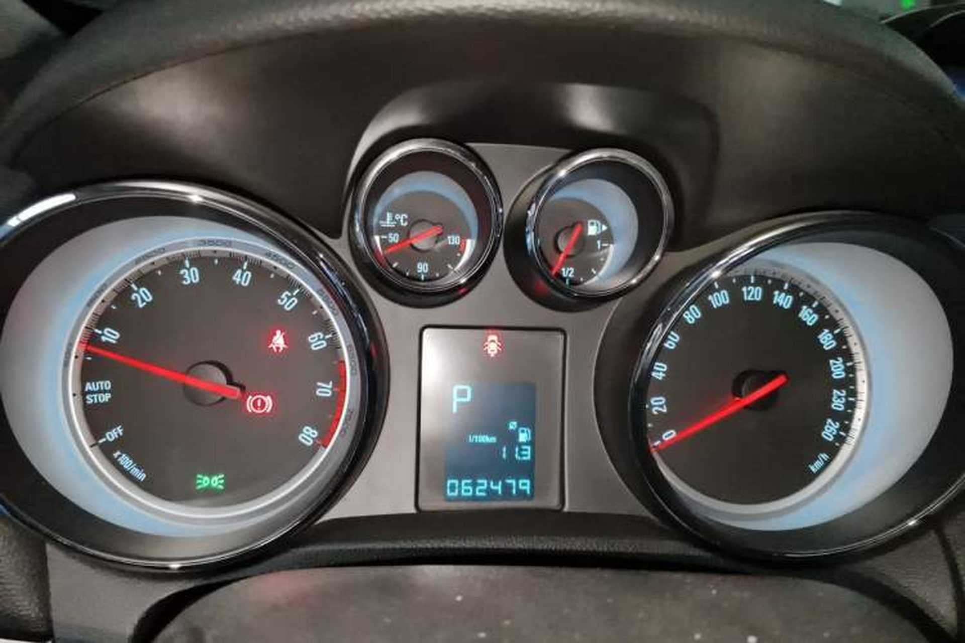 Used Buick Encore 2015 1.4T Automatic Two-Wheel Drive Urban Leading Model Instrument Cluster