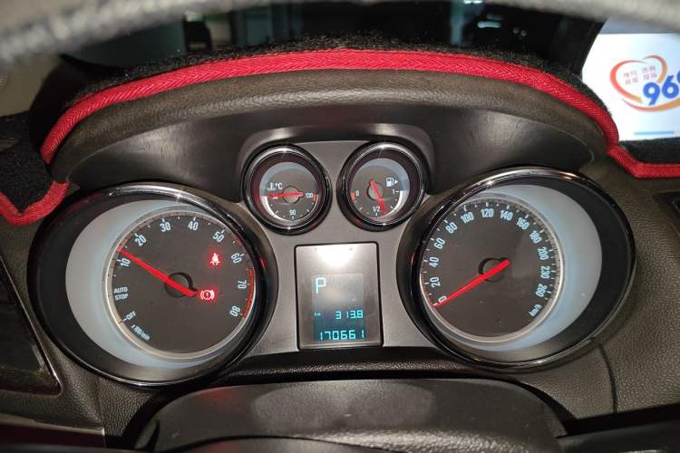 Used Buick Encore 2015 1.4T Automatic Two-Wheel Drive Urban Elite Version Instrument Cluster
