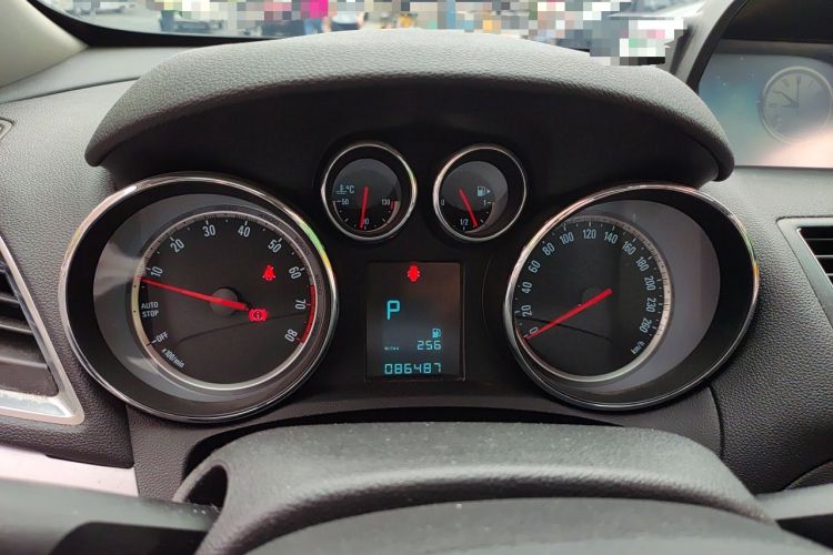 Used Buick Encore 2015 1.4T Automatic Two-Wheel Drive Urban Elite Version Instrument Cluster