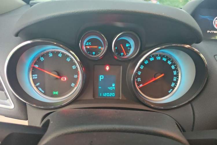 Used Buick Encore 2015 1.4T Automatic Two-Wheel Drive Urban Leading Model Instrument Cluster