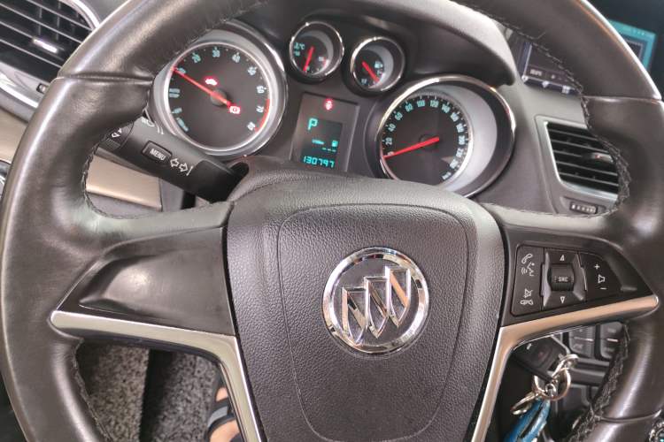 Used Buick Encore 2015 1.4T Automatic Two-Wheel Drive Urban Leading Model Instrument Cluster