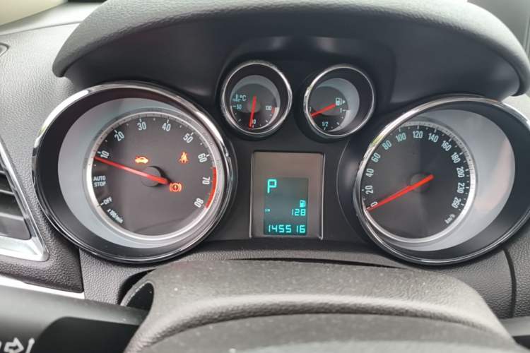Used Buick Encore 2015 1.4T Automatic Two-Wheel Drive Urban Elite Version Instrument Cluster