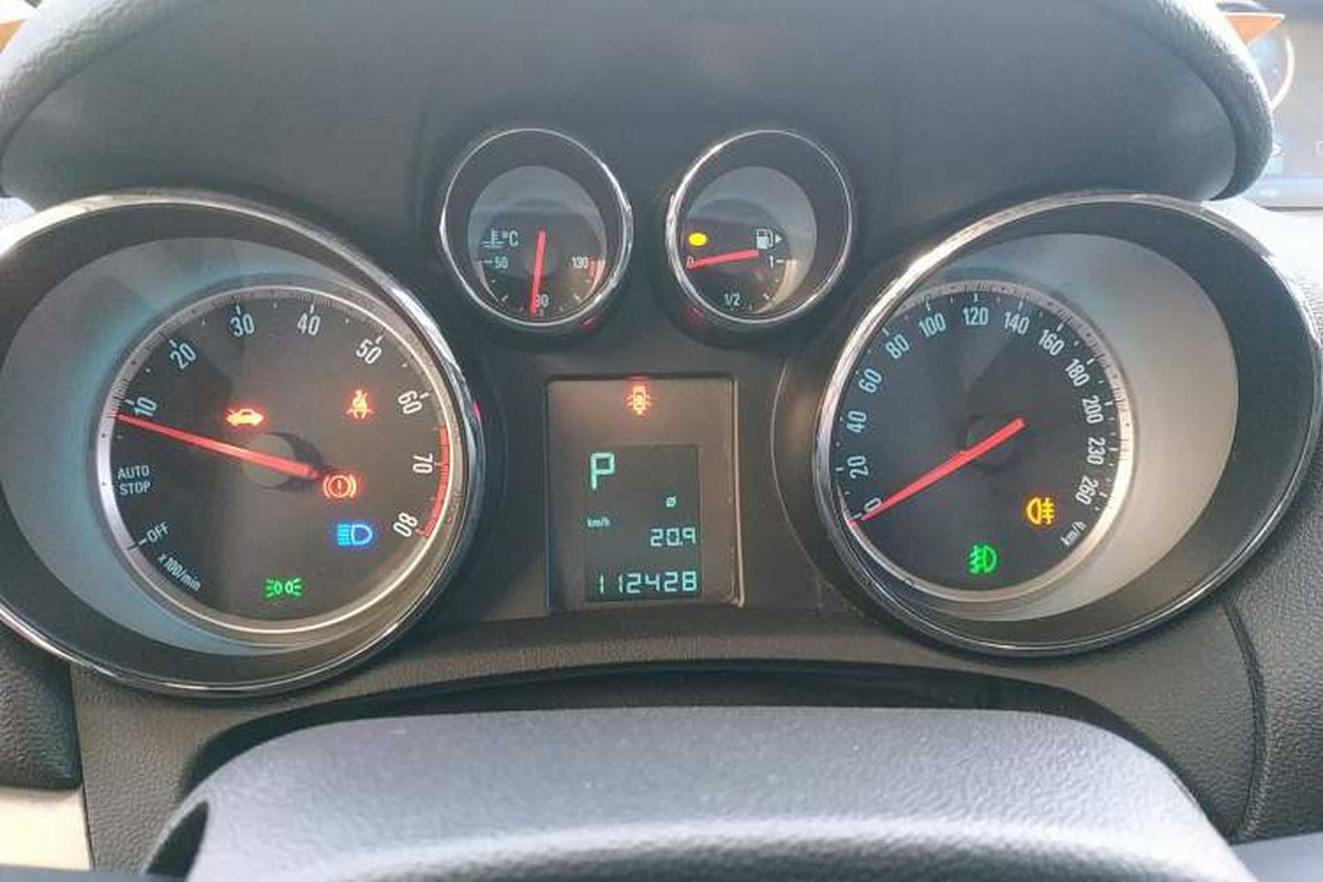Used Buick Encore 2015 1.4T Automatic Two-Wheel Drive Urban Elite Version Instrument Cluster