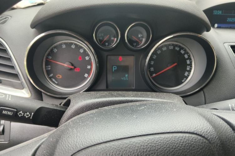 Used Buick Encore 2015 1.4T Automatic Two-Wheel Drive Urban Elite Version Instrument Cluster