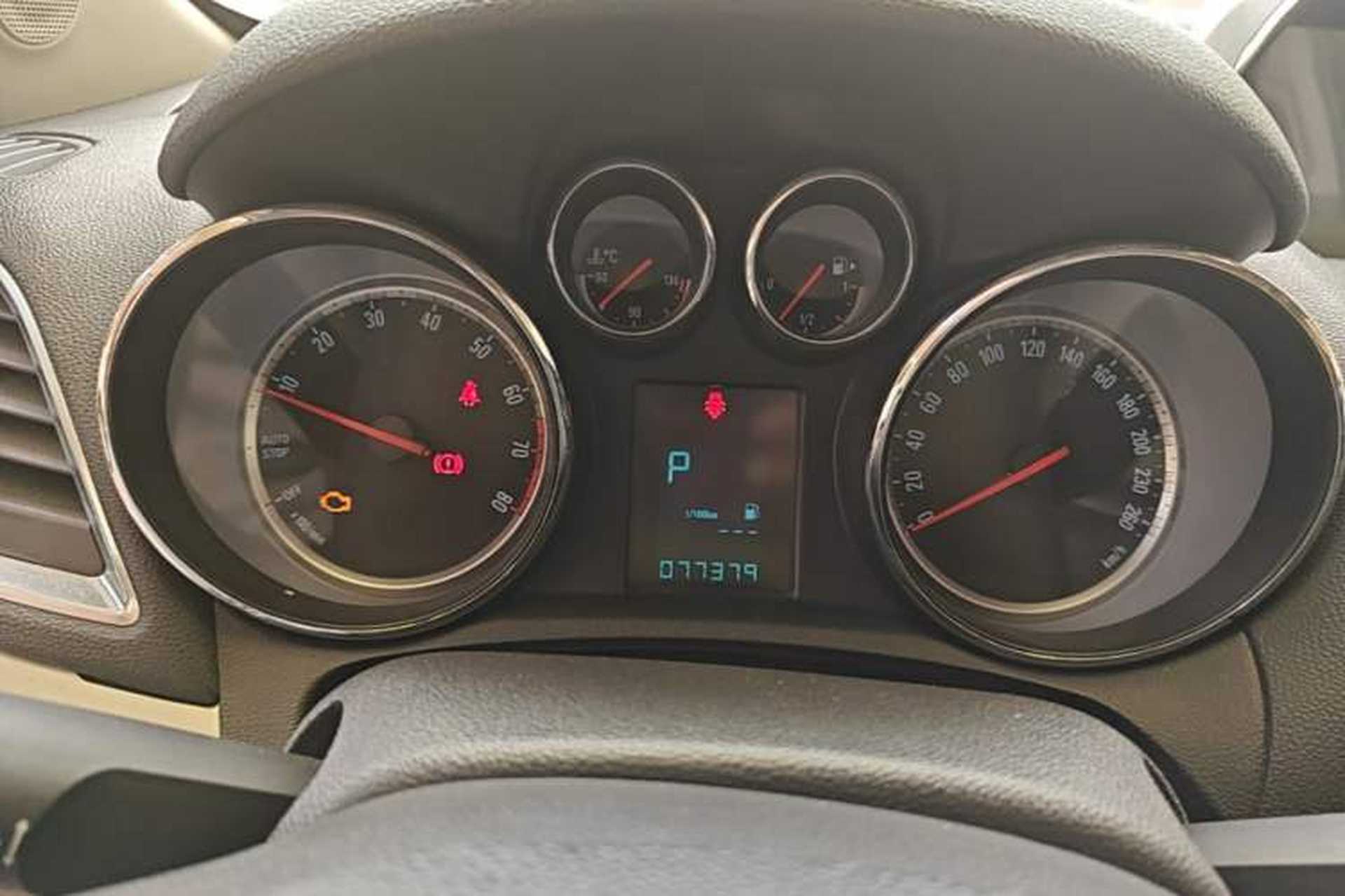 Used Buick Encore 2015 1.4T Automatic Two-Wheel Drive Urban Elite Version Instrument Cluster