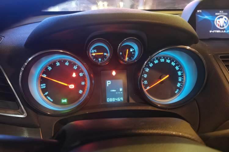 Used Buick Encore 2015 1.4T Automatic Two-Wheel Drive Urban Leading Model Instrument Cluster
