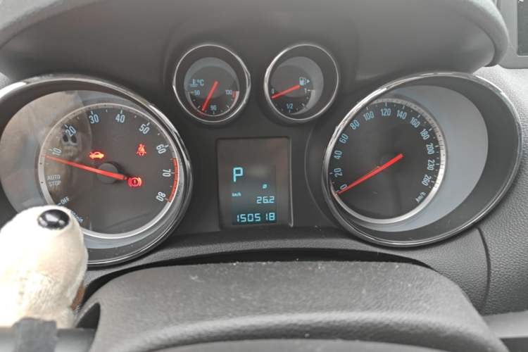 Used Buick Encore 2015 1.4T Automatic Two-Wheel Drive Urban Elite Version Instrument Cluster