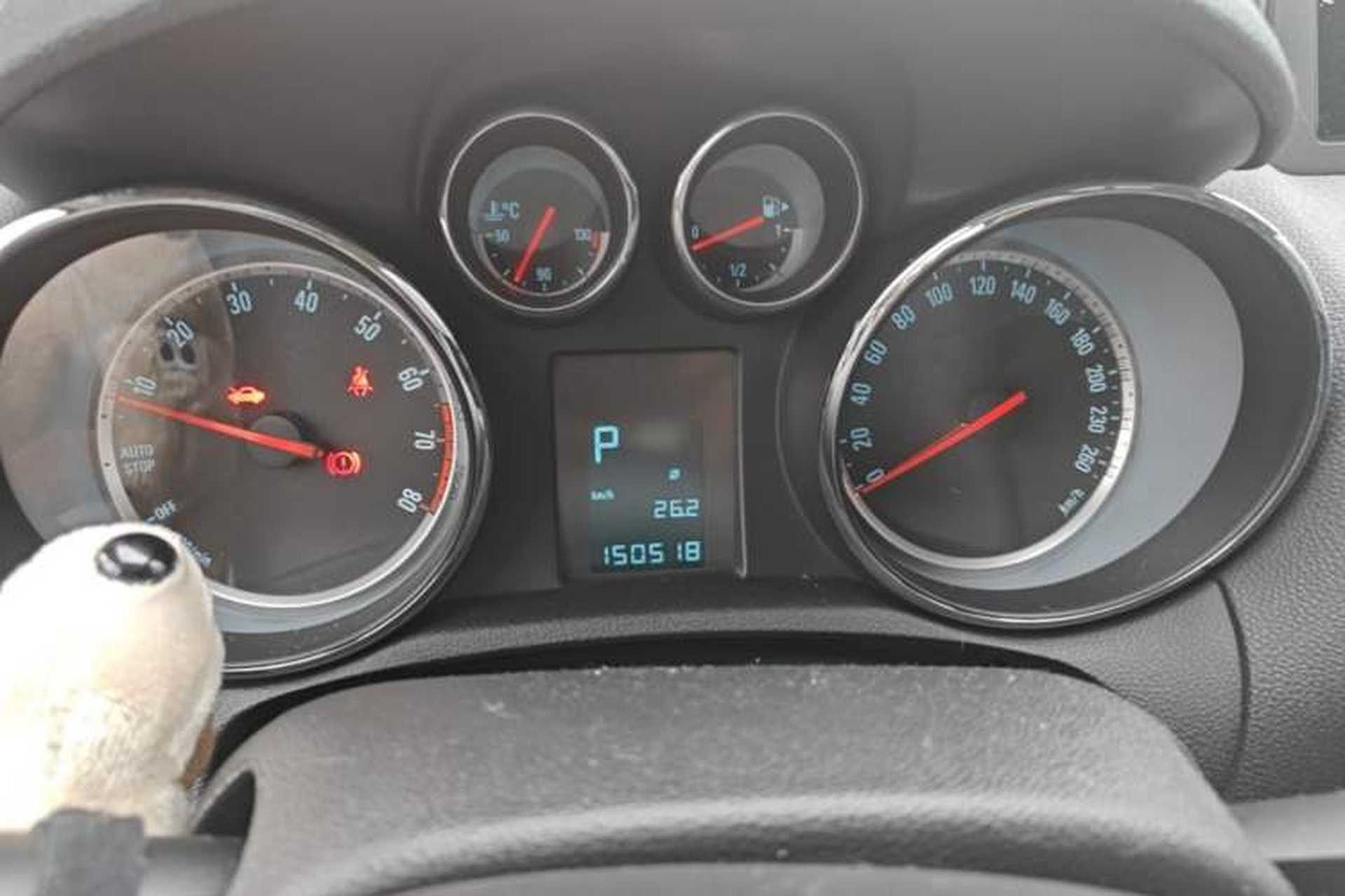 Used Buick Encore 2015 1.4T Automatic Two-Wheel Drive Urban Elite Version Instrument Cluster
