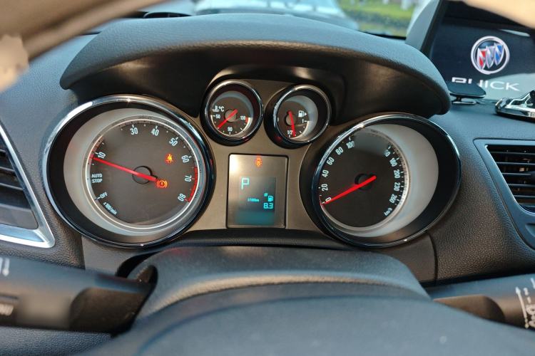 Used Buick Encore 2015 1.4T Automatic Two-Wheel Drive Urban Elite Version Instrument Cluster