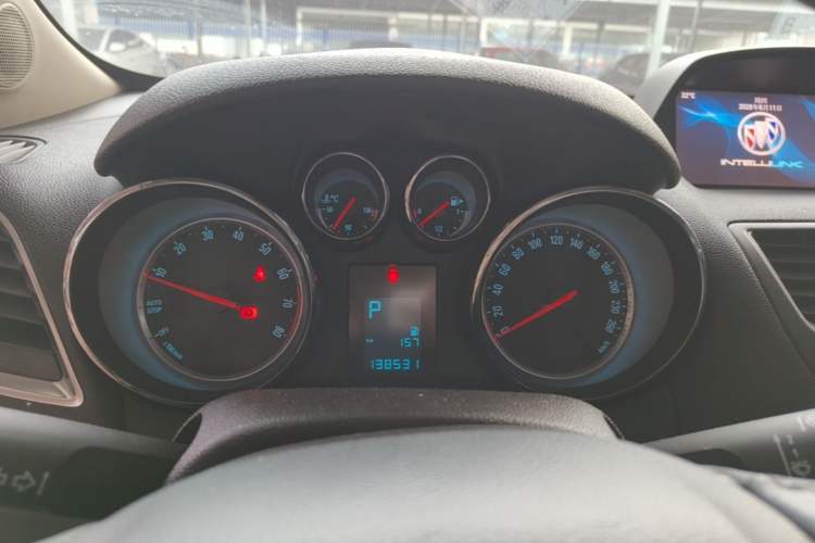 Used Buick Encore 2015 1.4T Automatic Two-Wheel Drive Urban Leading Model Instrument Cluster