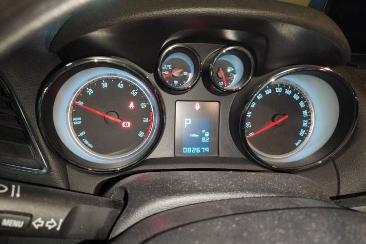 Used Buick Encore 2015 1.4T Automatic Two-Wheel Drive Urban Elite Version Instrument Cluster