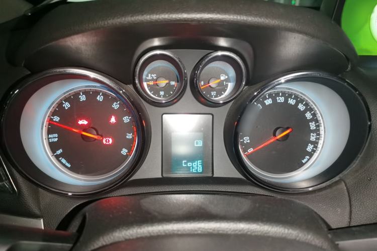 Used Buick Encore 2015 1.4T Manual Two-Wheel Drive Urban Advanced Model Instrument Cluster