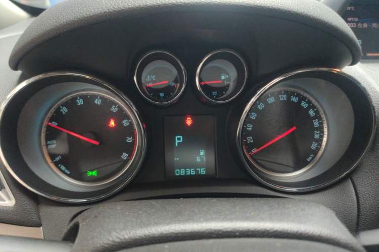 Used Buick Encore 2015 1.4T Automatic Two-Wheel Drive Urban Leading Model Instrument Cluster