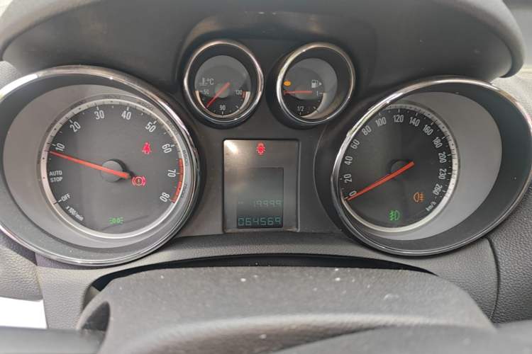 Used Buick Encore 2015 1.4T Manual Two-Wheel Drive Urban Advanced Model Instrument Cluster