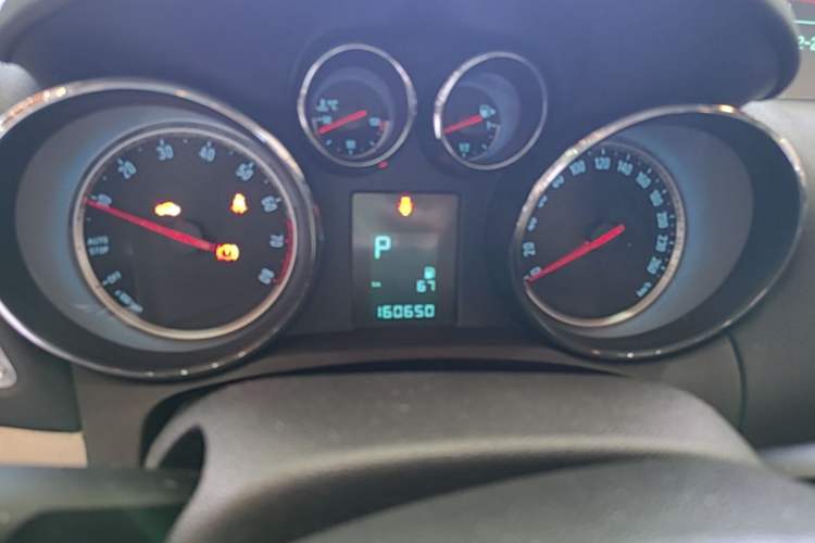 Used Buick Encore 2015 1.4T Automatic Two-Wheel Drive Urban Elite Version Instrument Cluster
