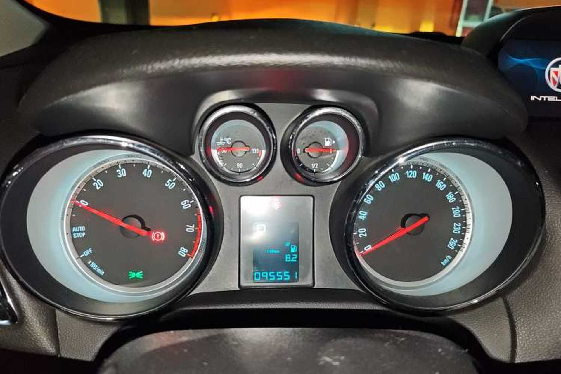 Used Buick Encore 2015 1.4T Automatic Two-Wheel Drive Urban Leading Model Instrument Cluster