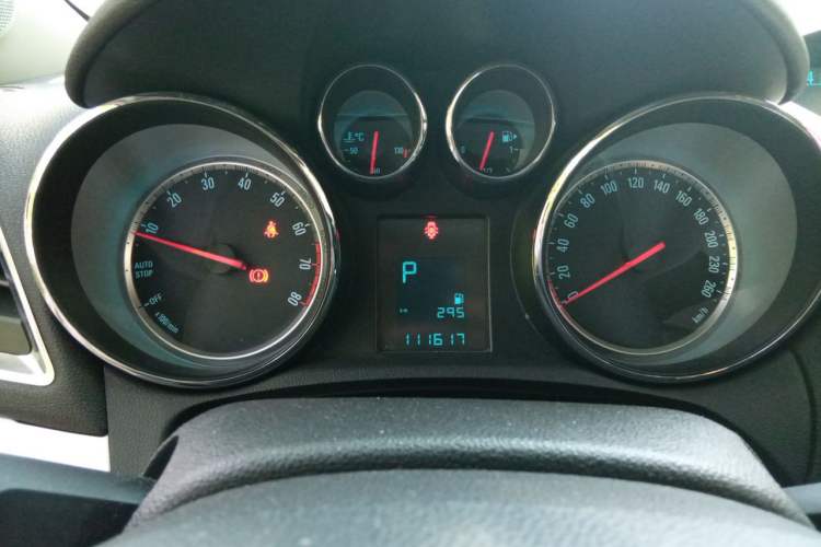Used Buick Encore 2015 1.4T Automatic Two-Wheel Drive Urban Elite Version Instrument Cluster