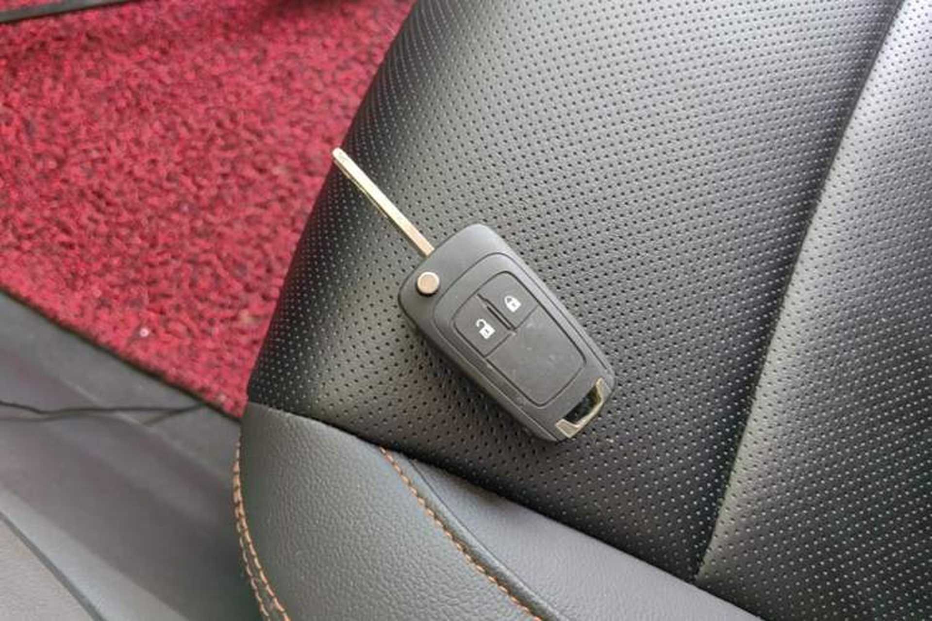 Used Buick Encore 2015 1.4T Automatic Two-Wheel Drive Urban Elite Version Interior 1