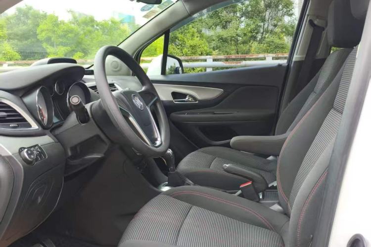 Used Buick Encore 2015 1.4T Automatic Two-Wheel Drive Urban Elite Version Interior 1