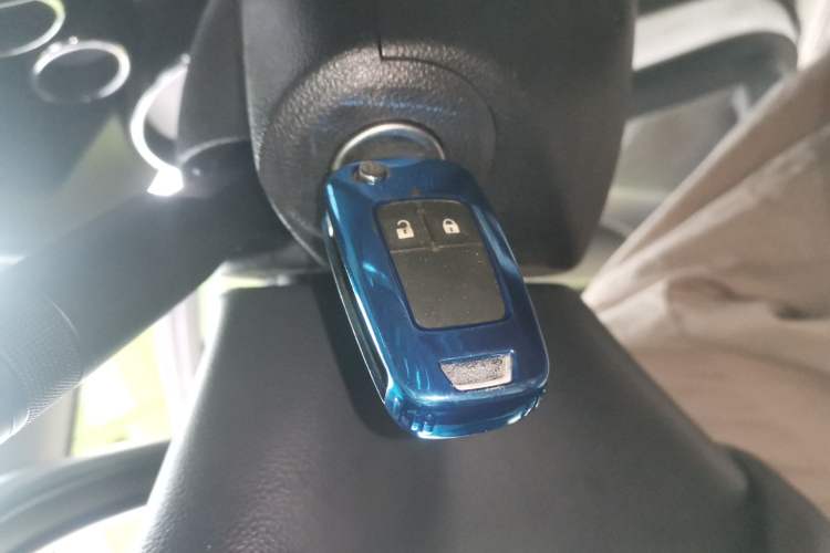 Used Buick Encore 2015 1.4T Automatic Two-Wheel Drive Urban Elite Version Interior 1