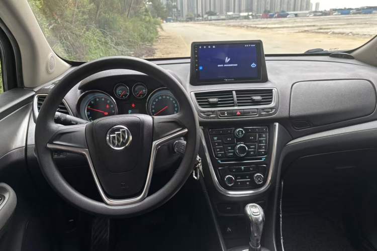 Used Buick Encore 2015 1.4T Automatic Two-Wheel Drive Urban Elite Version Interior 1