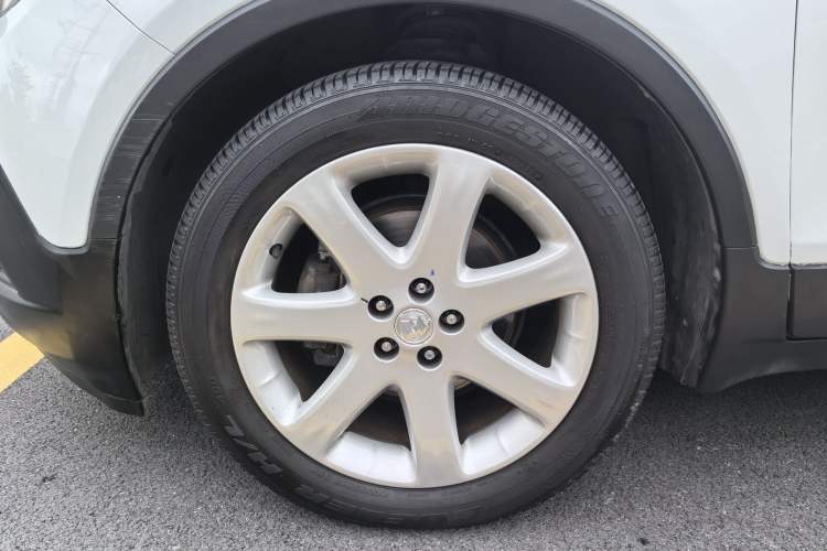 Used Buick Encore 2015 1.4T Automatic Two-Wheel Drive Urban Elite Version Interior 12