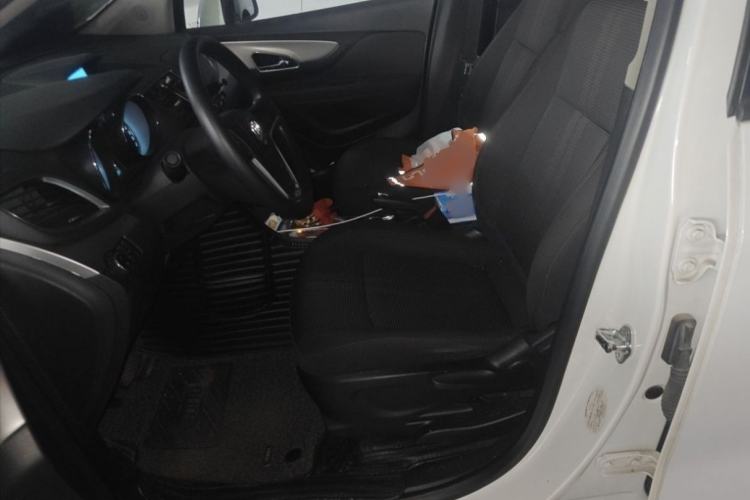 Used Buick Encore 2015 1.4T Automatic Two-Wheel Drive Urban Elite Version Interior 2