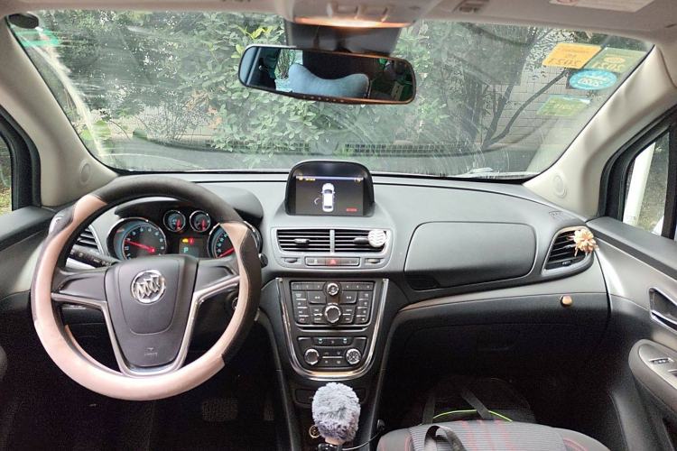 Used Buick Encore 2015 1.4T Automatic Two-Wheel Drive Urban Elite Version Interior 2
