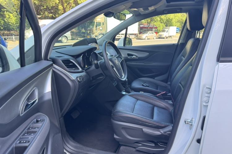 Used Buick Encore 2015 1.4T Automatic Two-Wheel Drive Urban Elite Version Interior 2