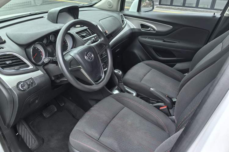 Used Buick Encore 2015 1.4T Automatic Two-Wheel Drive Urban Elite Version Interior 2