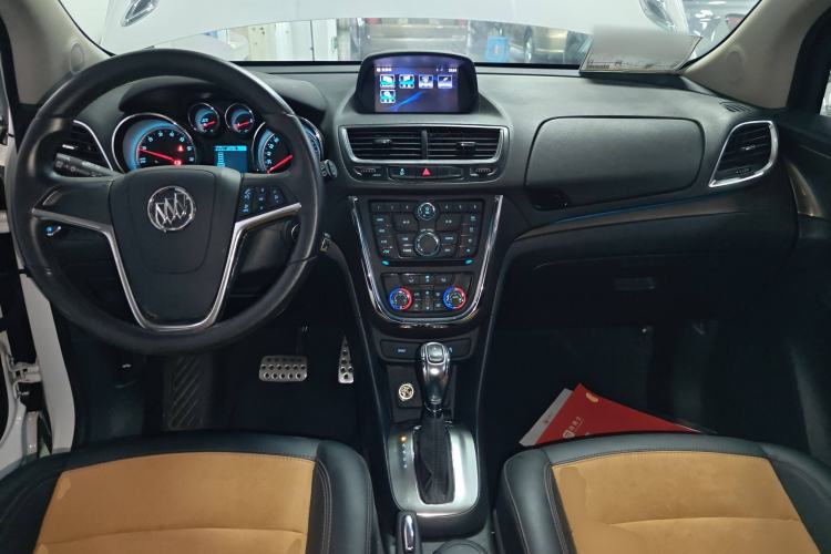 Used Buick Encore 2015 1.4T Automatic All-Wheel-Drive Flagship Model Interior 2