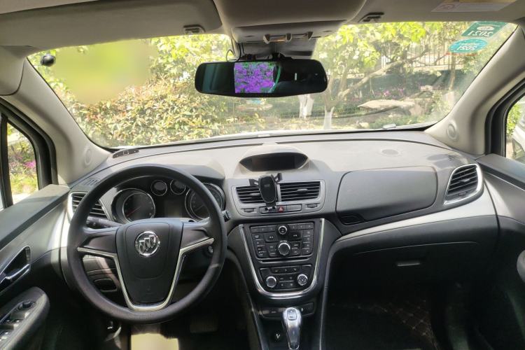 Used Buick Encore 2015 1.4T Automatic Two-Wheel Drive Urban Elite Version Interior 2