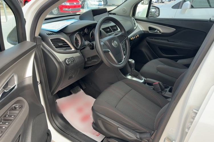 Used Buick Encore 2015 1.4T Automatic Two-Wheel Drive Urban Elite Version Interior 3