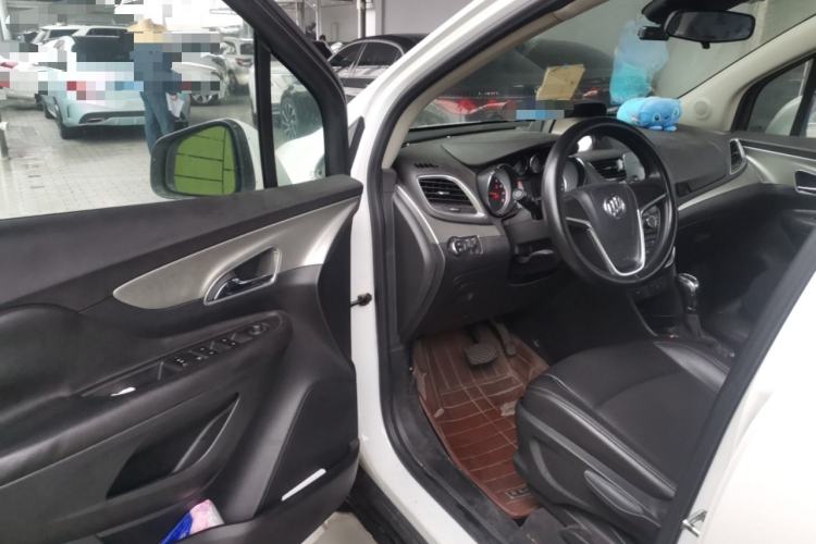 Used Buick Encore 2015 1.4T Automatic Two-Wheel Drive Urban Elite Version Interior 3