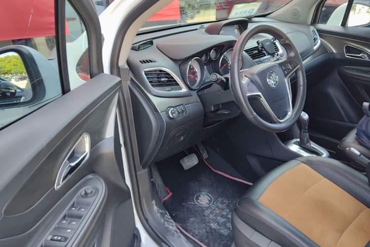 Used Buick Encore 2015 1.4T Automatic Two-Wheel Drive Urban Leading Model Interior 3