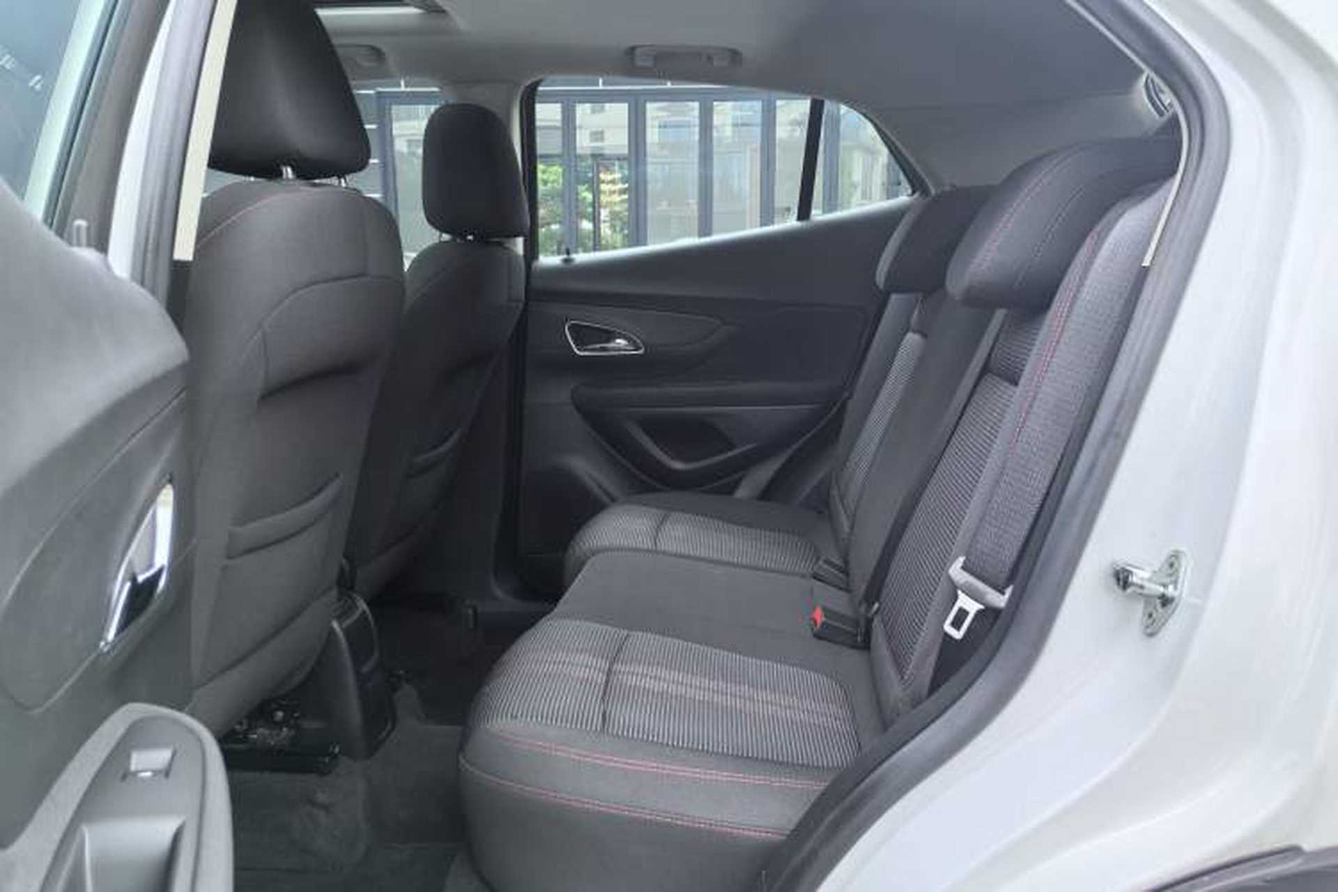 Used Buick Encore 2015 1.4T Automatic Two-Wheel Drive Urban Elite Version Interior 5