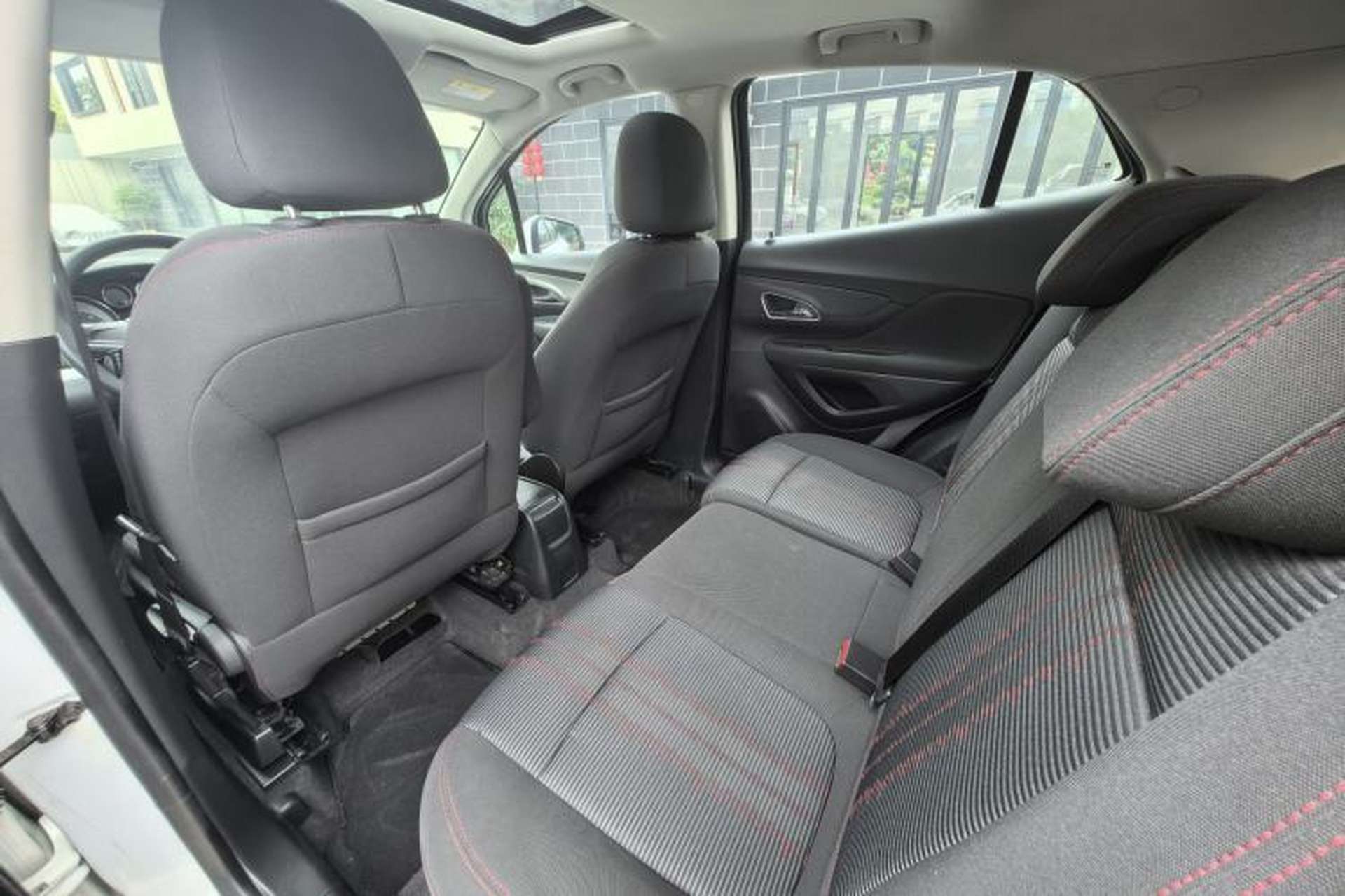 Used Buick Encore 2015 1.4T Automatic Two-Wheel Drive Urban Elite Version Interior 7