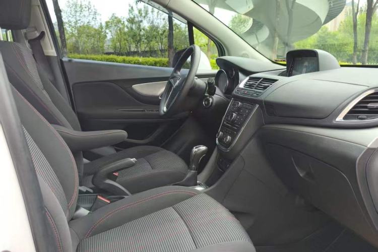 Used Buick Encore 2015 1.4T Automatic Two-Wheel Drive Urban Elite Version Interior 8