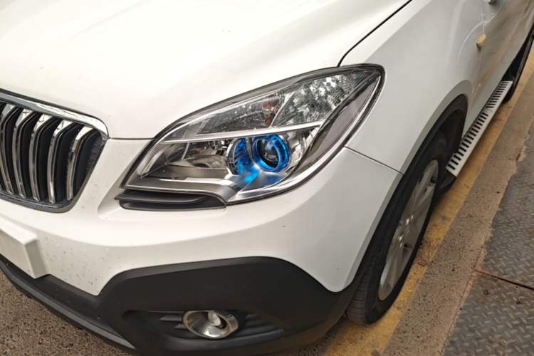 Used Buick Encore 2015 1.4T Manual Two-Wheel Drive Urban Advanced Model Left Front Headlight