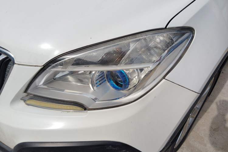 Used Buick Encore 2015 1.4T Automatic Two-Wheel Drive Urban Elite Version Left Front Headlight