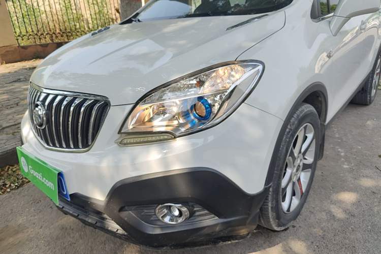 Used Buick Encore 2015 1.4T Manual Two-Wheel Drive Urban Advanced Model Left Front Headlight