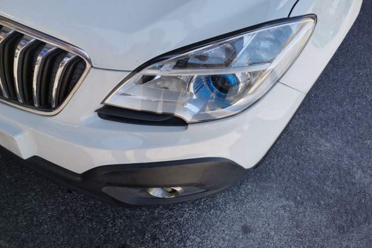 Used Buick Encore 2015 1.4T Automatic Two-Wheel Drive Urban Elite Version Left Front Headlight