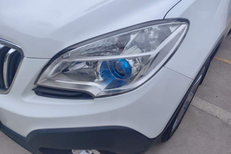 Used Buick Encore 2015 1.4T Automatic Two-Wheel Drive Urban Elite Version Left Front Headlight