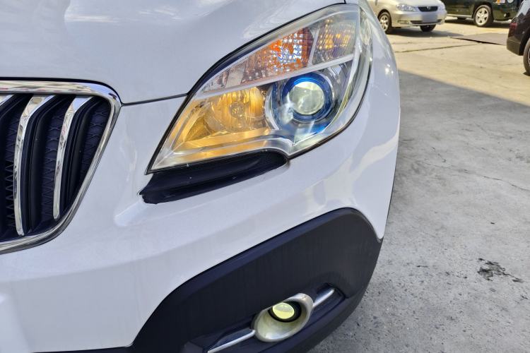Used Buick Encore 2015 1.4T Automatic Two-Wheel Drive Urban Elite Version Left Front Headlight