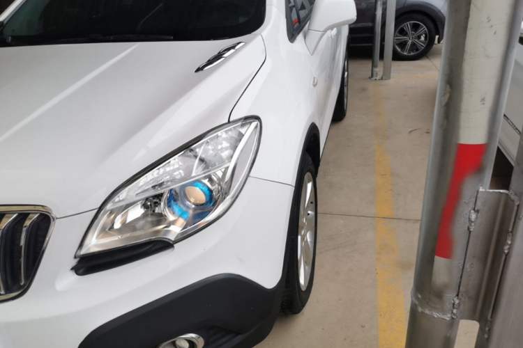 Used Buick Encore 2015 1.4T Automatic Two-Wheel Drive Urban Elite Version Left Front Headlight