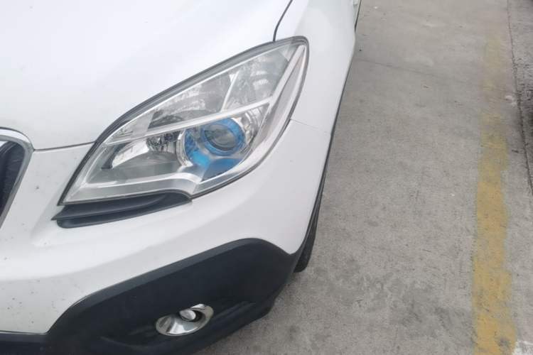 Used Buick Encore 2015 1.4T Automatic Two-Wheel Drive Urban Elite Version Left Front Headlight