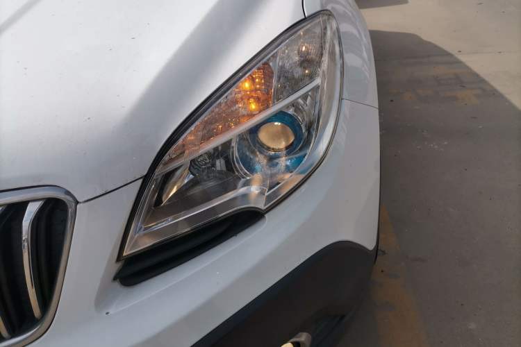 Used Buick Encore 2015 1.4T Automatic Two-Wheel Drive Urban Elite Version Left Front Headlight